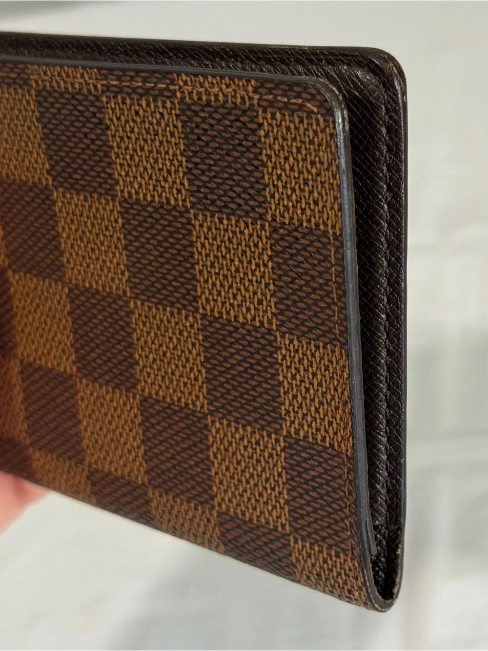 Louis Vuitton card holder in damier ebene
